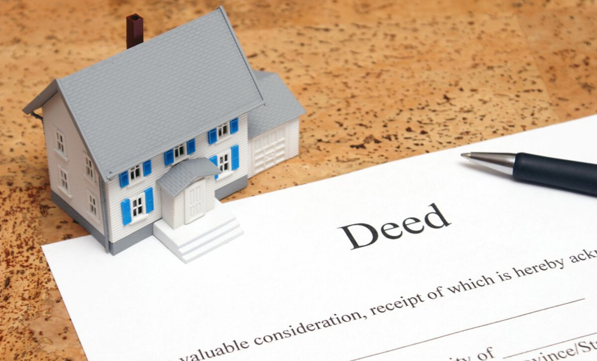 Property Deed Lawyer